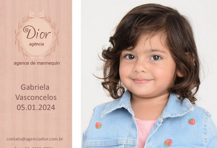 gabriela_vasconcelos_mini.jpg