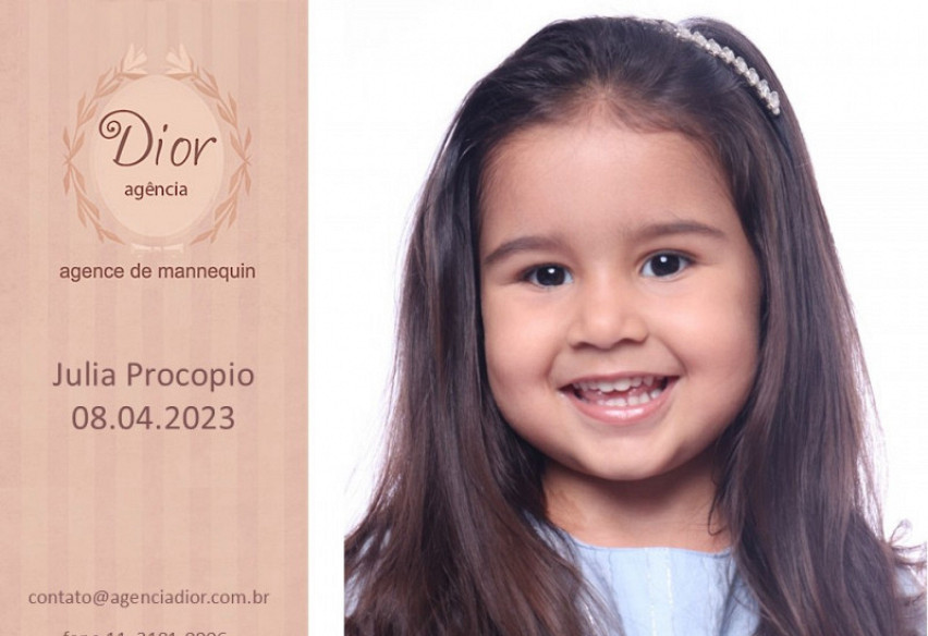 julia_procopio_Li_mini.jpg
